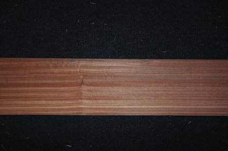 Rosenholz Furnier 307 x 11-14 cm | 0.6 mm |0,382 m2 | kwartiers