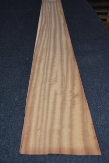 Iroko Furnier 210 x 21-22 cm | 0.6mm | 0,452 m2