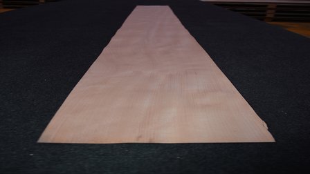 Buchenholz Furnier 223 x 18-20 cm | 0.6mm | 0,424m&sup2;