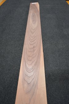 Amerikanischer Nussbaum Furnier 152 x 13 cm | 0.6mm | 0,198m&sup2;
