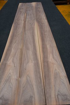 Franz&ouml;sischer Nussbaum Moiree Furnier 275 x 58 cm  | 1,595 m2 | 0.8mm | XXL Excellent