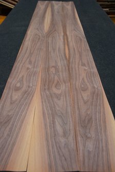 Franz&ouml;sischer Nussbaum Moiree Furnier 275 x 58 cm  | 1,595 m2 | 0.8mm | XXL Excellent