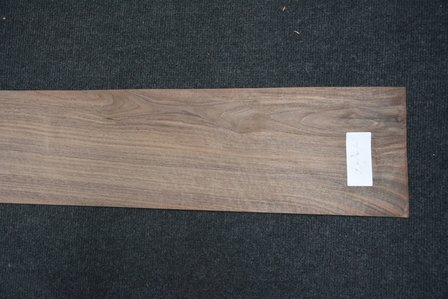 Amerikanischer Nussbaum Furnier 233 x 15-17 cm | 0.6mm | 0,370m&sup2;