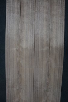 Amerikanischer Nussbaum Furnier 233 x 15-17 cm | 0.6mm | 0,370m&sup2;