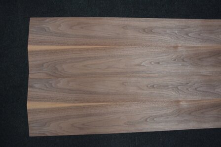 Amerikanischer Nussbaum Furnier 115 x 10-11 cm | 0.6mm | 0,121m&sup2;