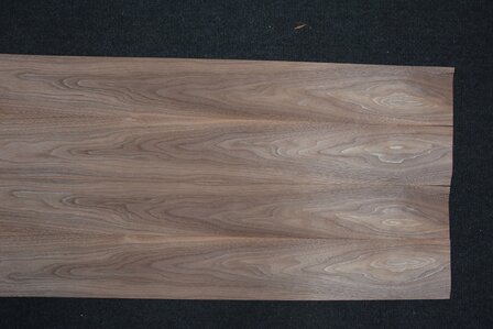 Amerikanischer Nussbaum Furnier 115 x 10-11 cm | 0.6mm | 0,121m&sup2;