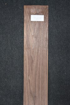 Amerikanischer Nussbaum Furnier 219 x 13-14 cm | 0.6mm | 0,296m&sup2;