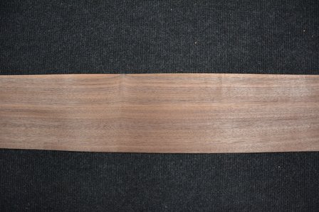 Amerikanischer Nussbaum Furnier 245 x 11cm | 0.6mm | 0,282m&sup2;