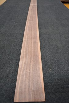 Amerikanischer Nussbaum Furnier 235 x 11-12 cm | 0.6mm | 0,270m&sup2;
