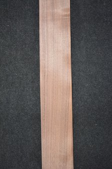 Amerikanischer Nussbaum Furnier 235 x 11-13 cm | 0.6mm | 0,276m&sup2;