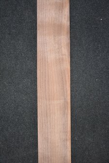 Amerikanischer Nussbaum Furnier 235 x 11-13 cm | 0.6mm | 0,276m&sup2;