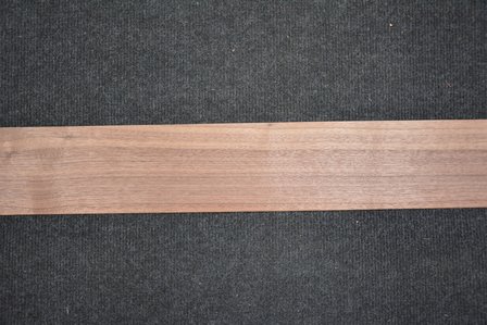 Amerikanischer Nussbaum Furnier 235 x 9-10 cm | 0.6mm | 0,223m&sup2;