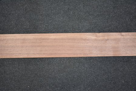 Amerikanischer Nussbaum Furnier 235 x 9-10 cm | 0.6mm | 0,223m&sup2;
