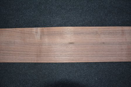 Amerikanischer Nussbaum Furnier 225 x 13 cm | 0.6mm | 0,292m&sup2;