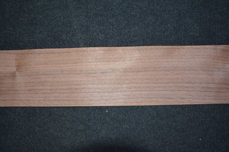 Amerikanischer Nussbaum Furnier 225 x 13 cm | 0.6mm | 0,292m&sup2;