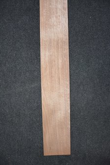 Amerikanischer Nussbaum Furnier 190 x 10-12 cm | 0.6mm | 0,209m&sup2;
