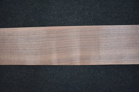 Amerikanischer Nussbaum Furnier 200 x 12-16 cm | 0.6mm | 0,322m&sup2;