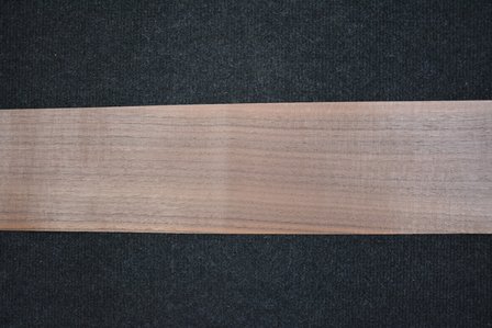 Amerikanischer Nussbaum Furnier 200 x 12-16 cm | 0.6mm | 0,322m&sup2;