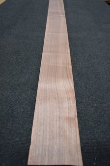 Amerikanischer Nussbaum Furnier 200 x 12-16 cm | 0.6mm | 0,322m&sup2;