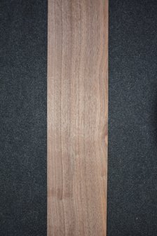 Amerikanischer Nussbaum Furnier 210 x 13-16 cm | 0.6mm | 0,304m&sup2;