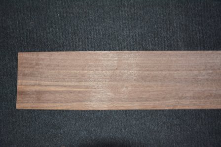 Amerikanischer Nussbaum Furnier 210 x 13-16 cm | 0.6mm | 0,304m&sup2;