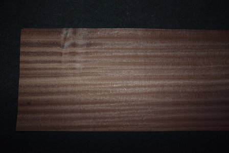 Sipo-Mahagoni Furnier 250 x 26 cm | 0.6mm | 0,650m&sup2;