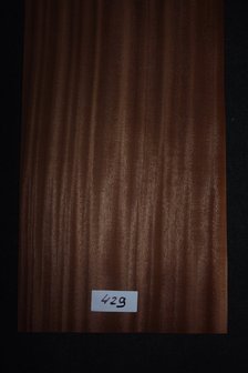 Sipo-Mahagoni Furnier 218 x 34 cm | 0.6mm | 0,741m&sup2;