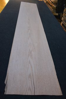 Amerikanische Eiche Furnier 262 x 38-43 cm | 0.6mm | 1,061m&sup2;
