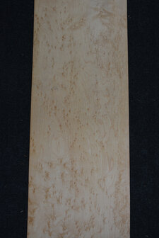 Ahorn Furnier 93 x 21-22 cm | 0.6mm | 0,200 m2 | Birdseye Maple VogelaugenAhorn