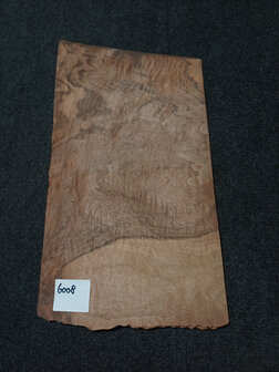 Wurzelholz furnier 30 x 23,5 - 23,5 cm | 0.6 mm | 0,1058 m&sup2;