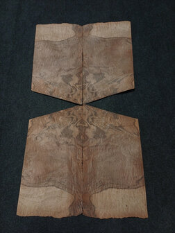 Wurzelholz furnier 30 x 23,5 - 23,5 cm | 0.6 mm | 0,1058 m&sup2;