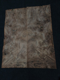 Wurzelholz furnier 71 x 28 - 29 cm | 0.6 mm | 0,3018 m&sup2;