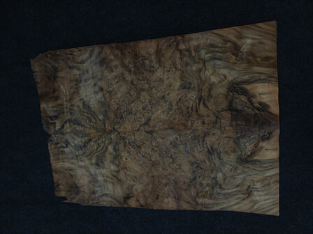 Wurzelholz furnier 74 x 26 - 26 cm | 0.6 mm | 0,2886 m&sup2;