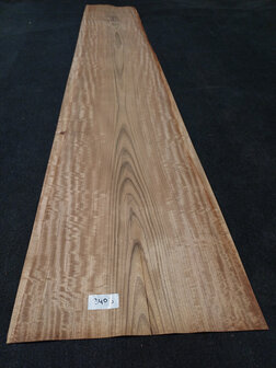 Tropical Oliver furnier 302 x 44 - 55 cm | 0.8 mm | 2,1593 m&sup2;