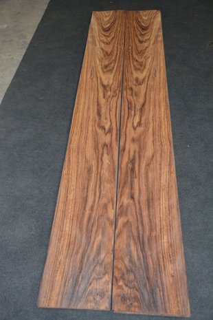Indisch palissander Furnier 235 x 23-27 cm | 0.6 mm | 0,5875m²