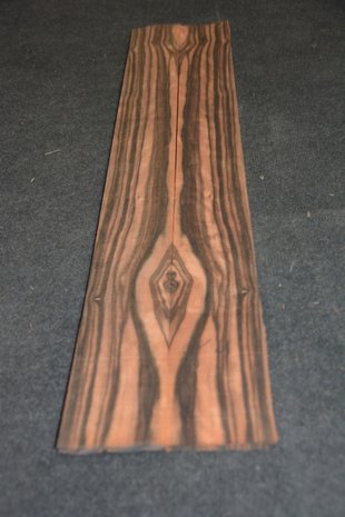 Coromandel furnier 98 x 8 - 9 cm | 0.6 mm | 0,0833 m&sup2;