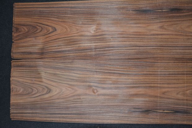 Santos palissander Furnier 216 x 27 cm | 0.6 mm | 0,5832m²