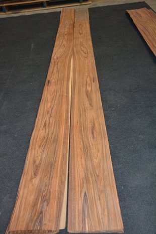 Santos palissander Furnier 298 x 19 cm | 0.6 mm | 0,5662m²