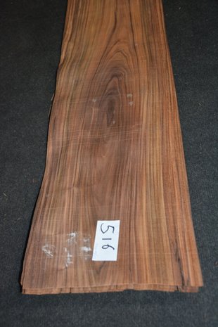 Santos palissander Furnier 214 x 26-29 cm | 0.6 mm | 0,5885m²