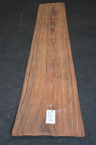 Swietenia-Mahagoni Furnier 242 x 44-45 cm | 0.6mm | 1,077m2
