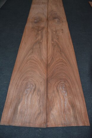Afrikaans palissander Furnier 255 x 30 cm | 0.6 mm | 0,765m²