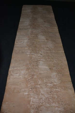 Karelische Birke Furnier 217 x 58 cm | 0.6mm | 1,2586m²