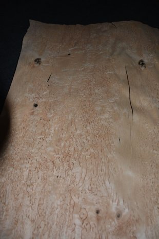 Karelische Birke furnier 84 x 71 - 65 cm | 0.6 mm | 0,5712 m&sup2;