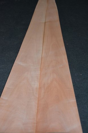 Birnbaum Furnier 200 x 11-16 cm | 0.6 mm | 0,27m²