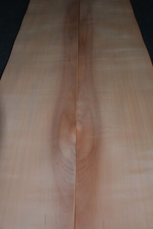 Birnbaum Furnier 240 x 15-18 cm | 0.6 mm | 0,396m²