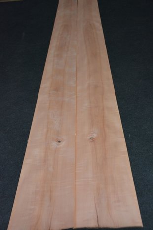 Birnbaum Furnier 282 x 20-22 cm | 0.6 mm | 0,59m²