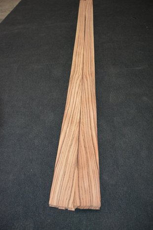 Zebrano Furnier 330 x 11-11,5 cm | 0.6 mm | 0,37m²