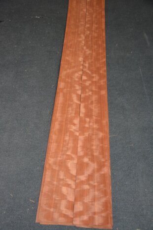 Makore furnier 223 x 16 - 17 cm | 0.6 mm | 0,3680 m&sup2;