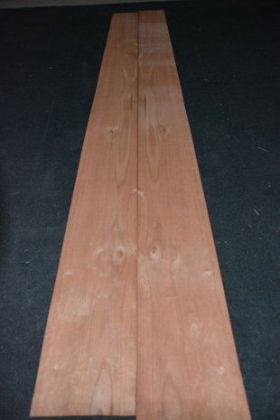Kirschbaum Furnier 255 x 19 cm | 0.6mm | 0,49m²