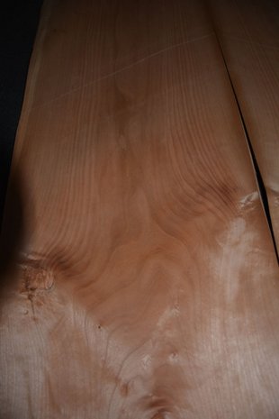 Kirschbaum Furnier 75 x 31 cm | 0.6mm | 0,23m²
